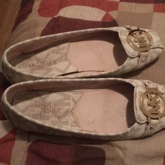 Michael kors shoes size 6 color vanilla - Picture 3 of 3